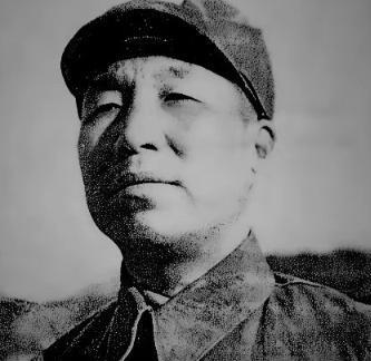 1951年4月30日，天津刑场，齐若斋被按在地上执行枪决，罪名是“军统特务”。他
