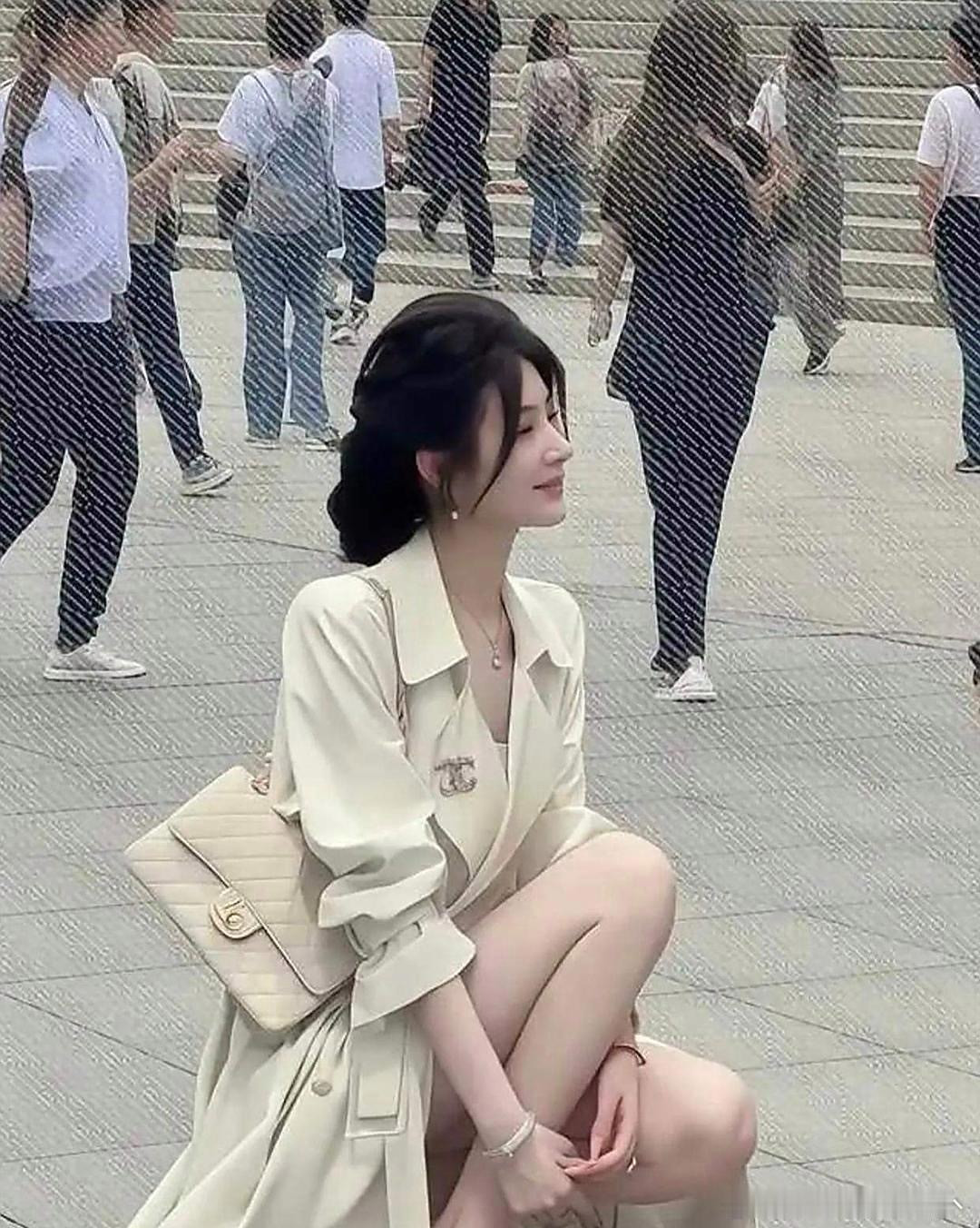 是上辈子拯救了银河系，才能娶到这样的老婆来报恩吧！