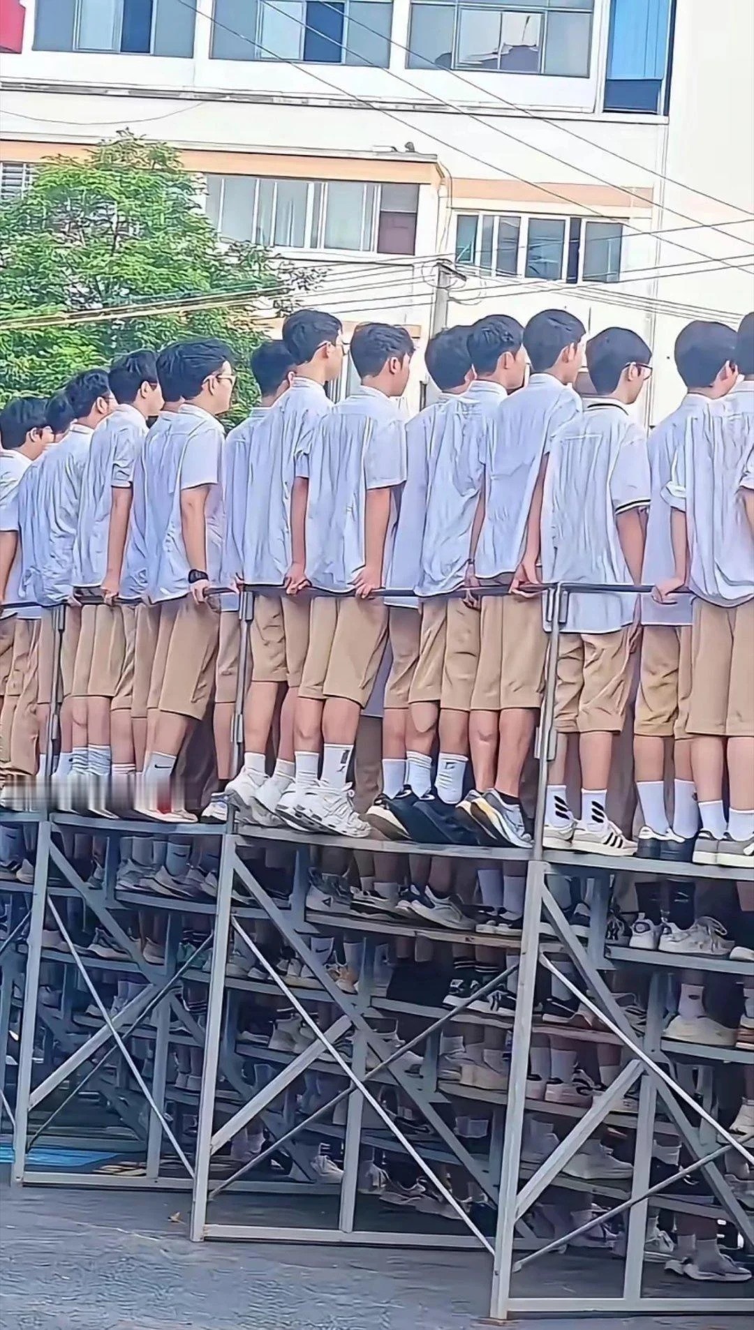 看细节，学校还是很用心的