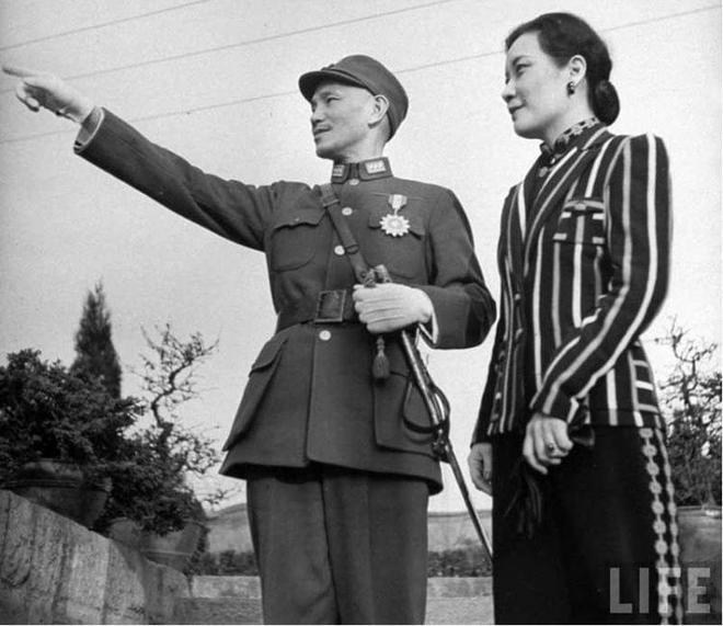 回头来看，始终没能摆正并处理好党权和政权之间的关系，算是国民党在大陆时期的重大失