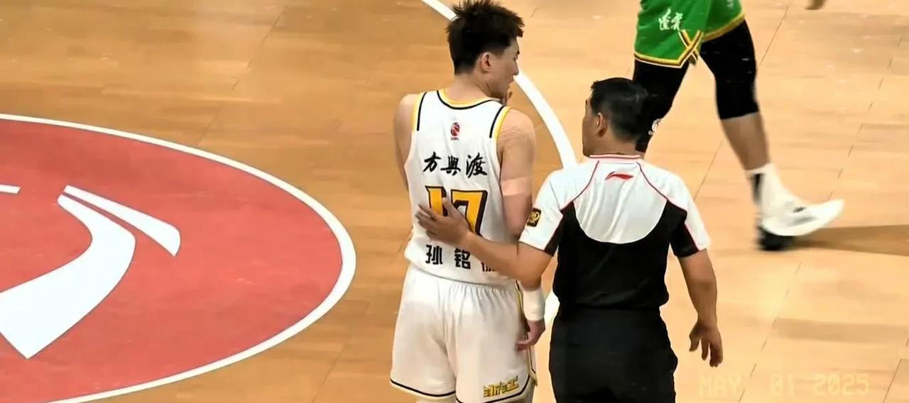 广东出局后，辽宁也出局，恕我直言，cba本赛季冠军并不是广厦，而是伤停曾凡博的北