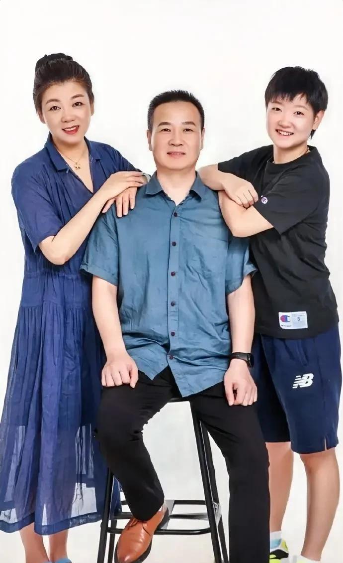 一方水土养一方人！虽然国乒三金花陈梦、孙颖莎、王曼昱都是北方人，都属于独生的宝贝