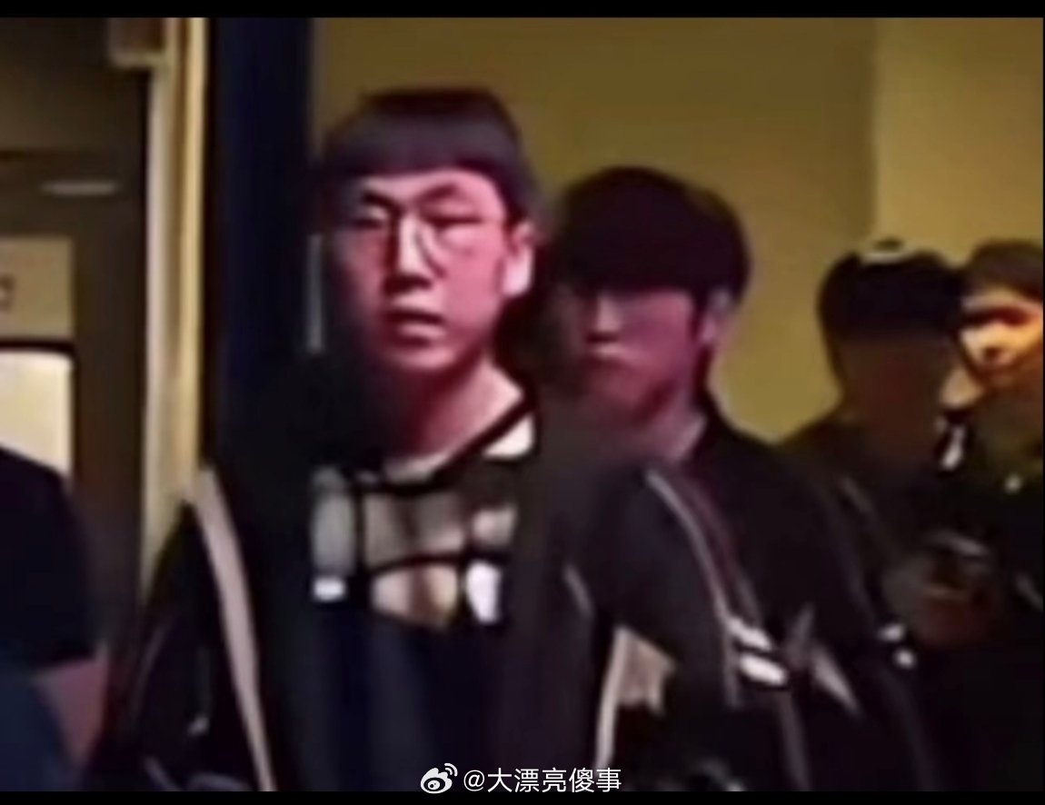 G2零封LCK我现在其实挺想看g2夺冠了，今天让JDG赢BLG都行。对我来说，如