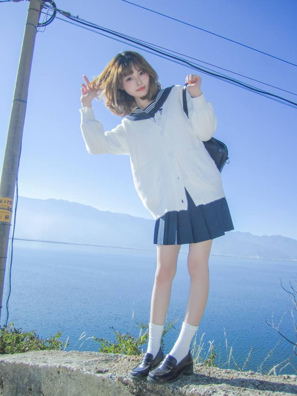 青春洋溢的海边少女甜美瞬间海边jk海边活力少女海边活力少女海边花海少女