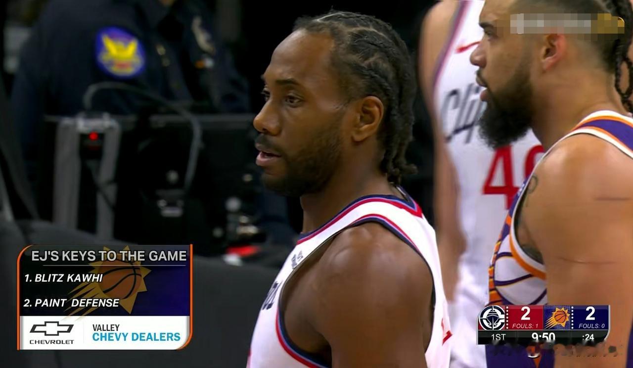 快船巨星伦纳德由于落选全明星而伤透了心！在今天快船客场挑战太阳的比赛中，目前双方