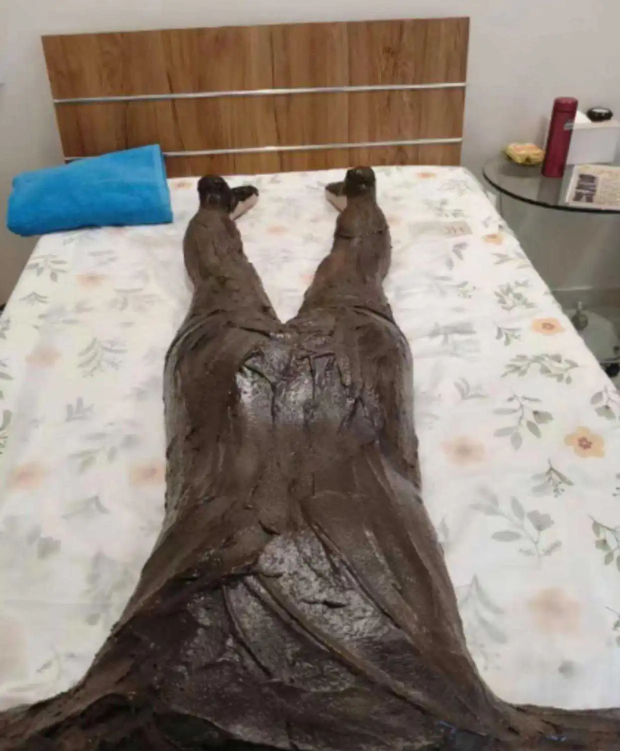 这是给人拔毛吗？按摩店又出的什么套路？