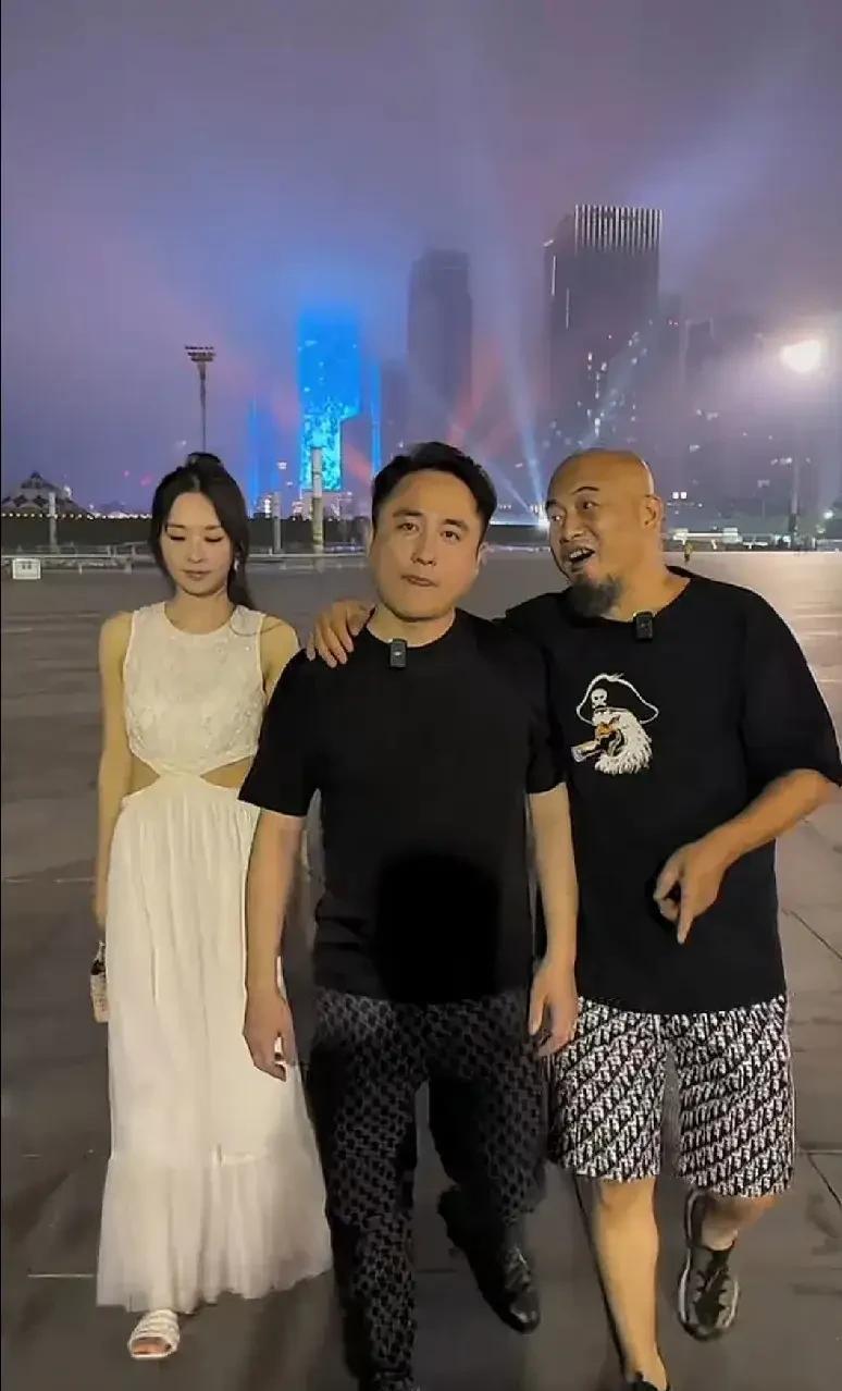 虽然方丈扎心散打称没有一个网红去站位他，但丁老五公开喊话自己就是站位散打，因为没