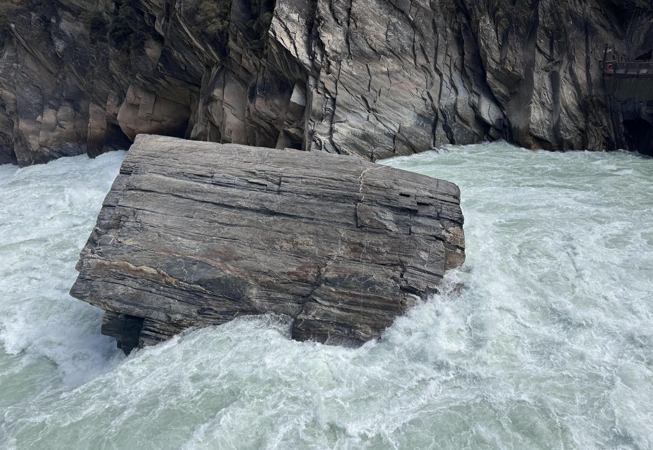 昨天我哥批评我了。在老G上蹿下跳去找专家的时候，我没忍住，跟我哥嫂又陈述了一