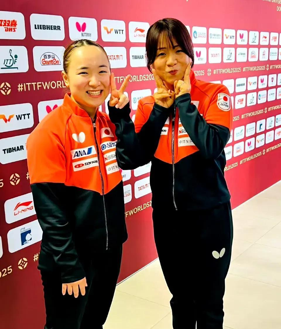 伊藤美诚和妈妈，母女俩幸福开心，妈妈比女儿还美，困难时不放弃，有付出就会有回报她