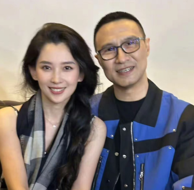 汪峰冲上热搜口碑暴涨​​不是因为森林北，也不是因为章子怡，而是因为他的前任葛