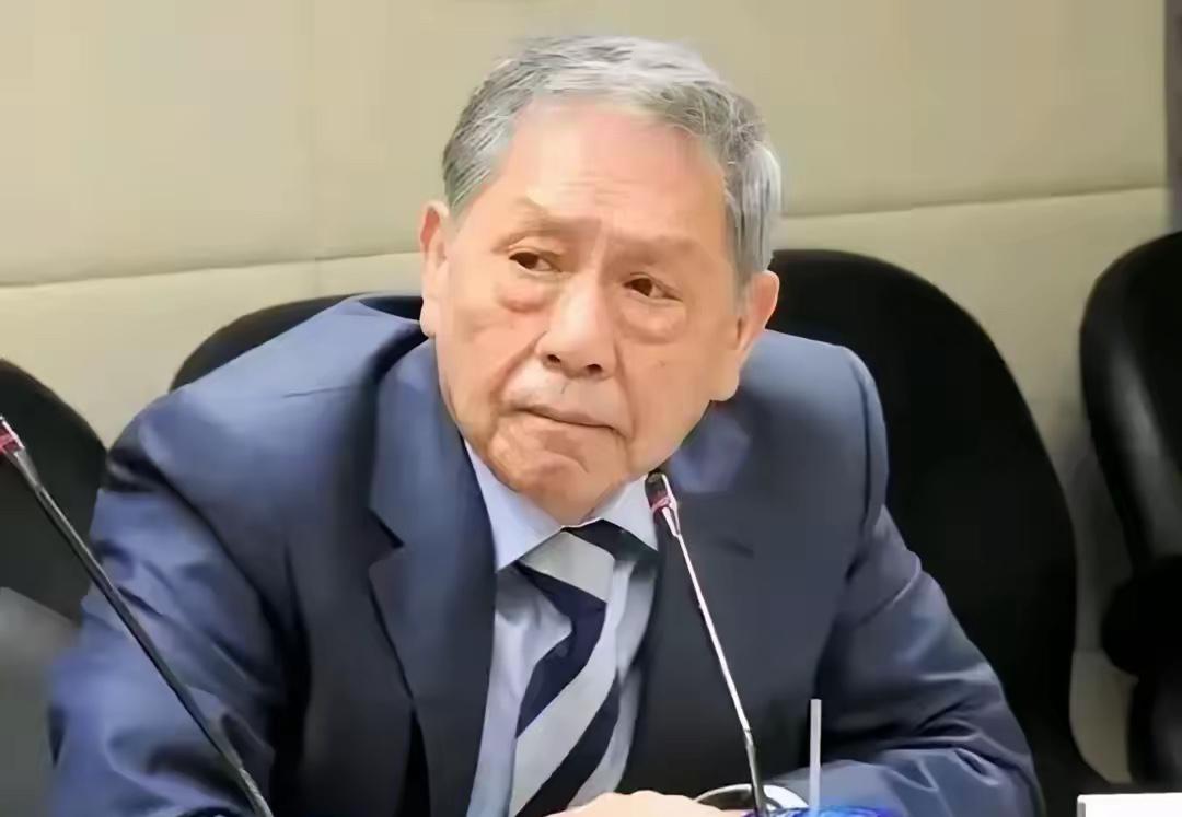 近日，台湾退役中将帅化民说:别看日本上蹿下跳挑衅中国跳的欢，其实他也有软肋，他最