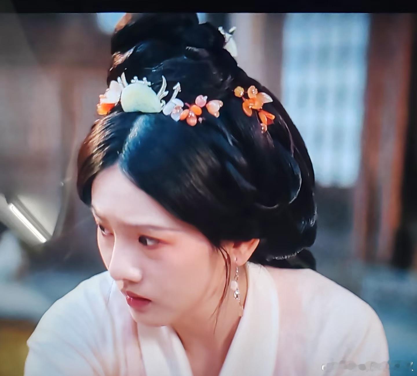 剧组用心了，没把观众当傻子，第一眼就觉得像小乔​​​