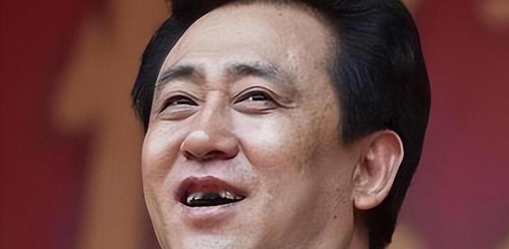 许家印曾倚仗的"三座靠山"，如今一人病逝，一人病重亏损百亿，还有一人被判死缓，揭