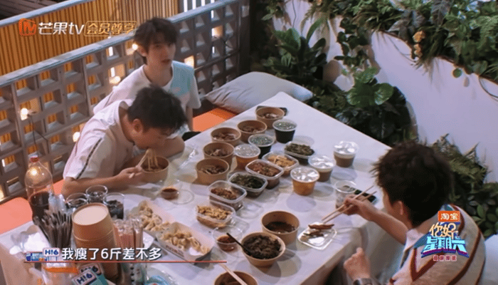 丁程鑫减肥减到113斤，也不能太瘦了！！小丁还是要多吃一点～​​​
