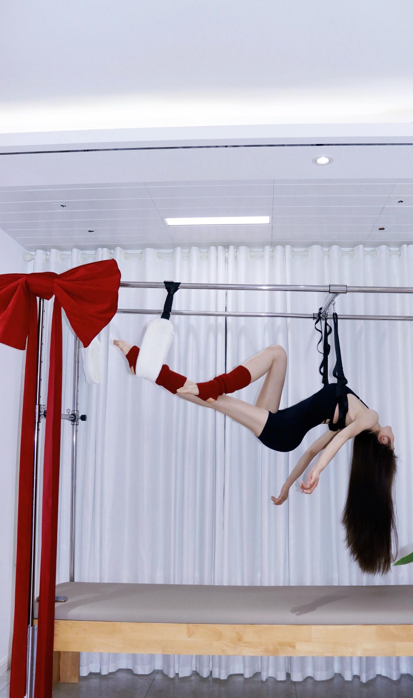 不知道 反正我的身材很曼妙。