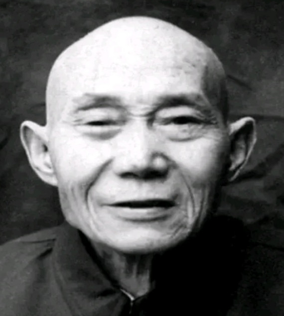 1940年，吴凤翔刺杀日军少将，就在他走到门口时，发现里面有好几个日军军官，刺杀