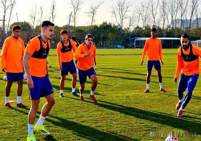 反差感拉满！泰山队入驻申花基地冬训约战老对手检验阵容正月初四年味还未散去