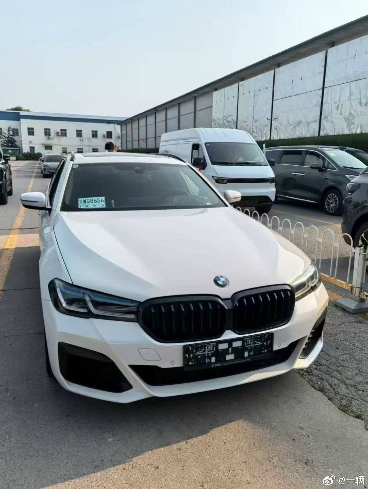 哇！！！这大哥会玩~​​​