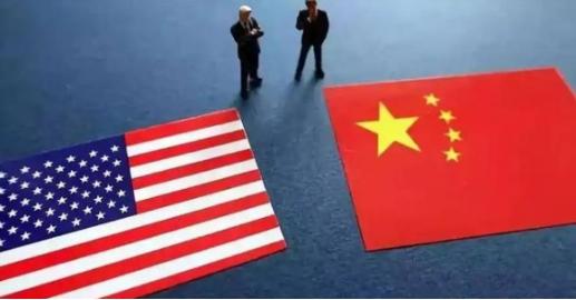 眼下，全世界都在看中美谁先撑不住。中国的问题，是制造能力太强，国内需求暂时接