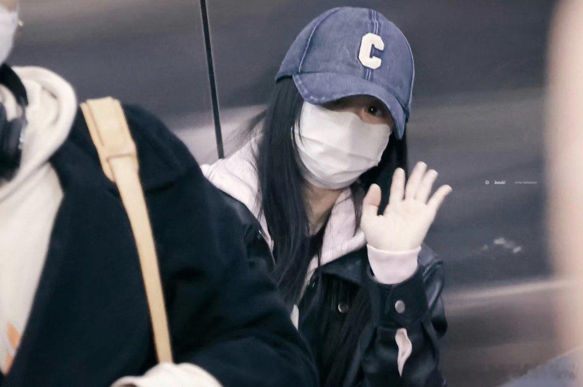 就算她是妖怪，我也会一生一世跟着她.刘浩存​​​