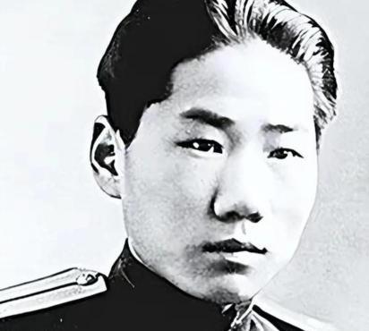 1990年，毛岸英去世40年后，他的妻子刘思齐向中央提出了两个疑问：第一，为什么