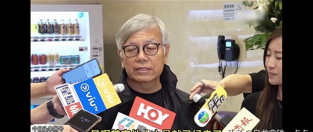 田启文最近出来说了些事，挺有意思的。娱乐圈死后被误传的事情多了去了，但谢贤身上