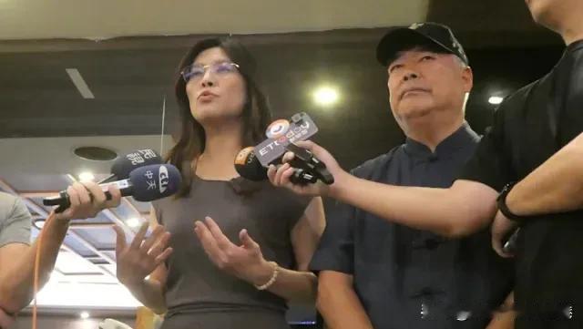 黄复兴主委季麟连高喊“4号死了了”咒郝龙斌，郑丽文、郝龙斌均呼吁节制国民党