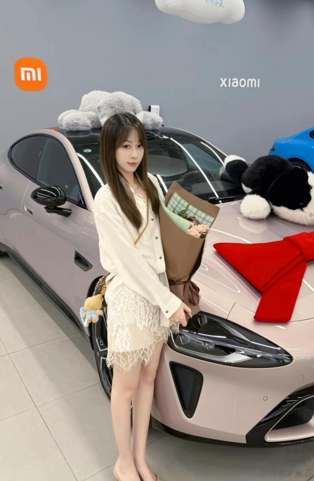 假期第5天[大笑]，小米女生新图，周一更新，总第1054期#汽车资讯##小米澎程##小米su7##小