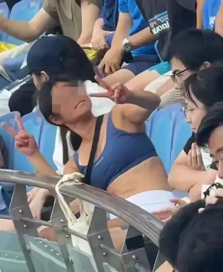 大闹网球场的谢某，将会承担4个后果:1、孩子没脸上学了，在学校要被同学们当成