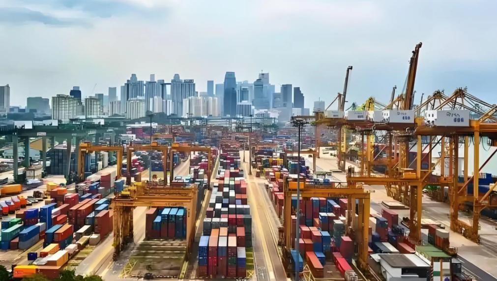 中国海南封关，才是新加坡站队美日一方的真正原因！ 12月18日，海南岛将全境