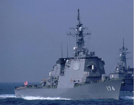 日本留美军事专家放话：中日开战就陆海空三路围杀中国军舰！才过三年，2026年的现