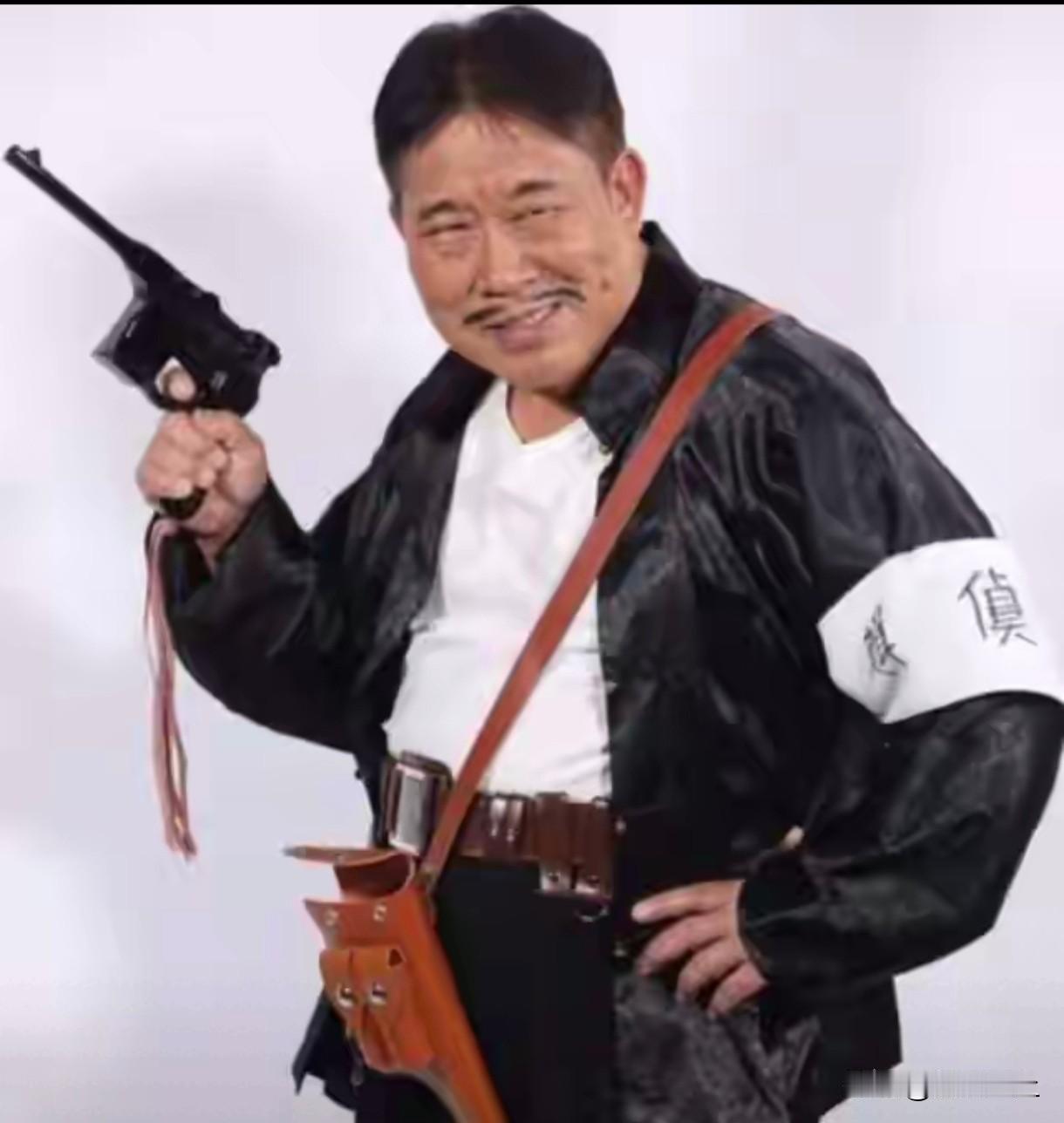 小心你们身边人，可能就窝藏卖国贼！前段时间在一个饭局上碰到一个认识的人，说到日