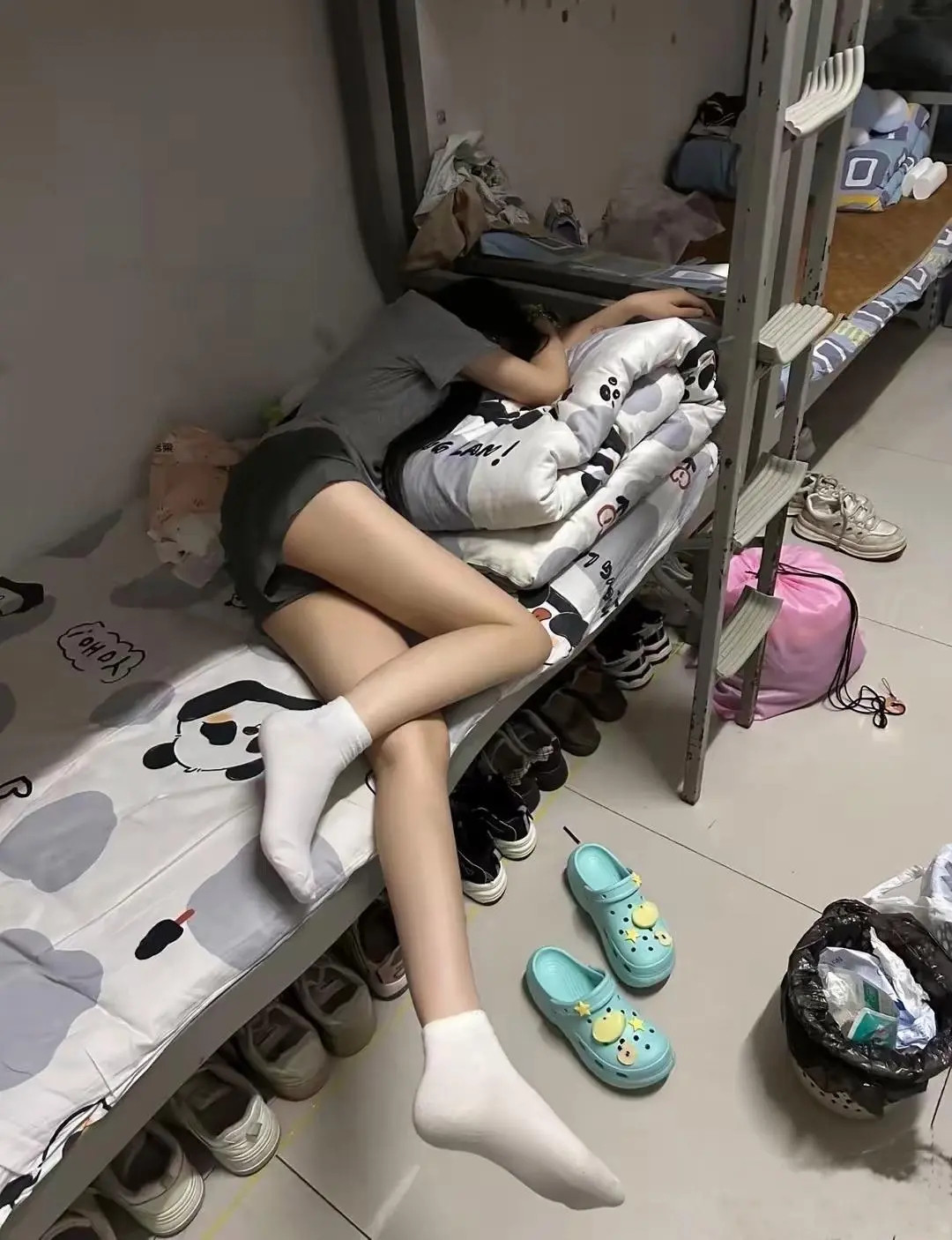 这样的女生宿舍你愿意去住吗？[滑稽笑]​​​