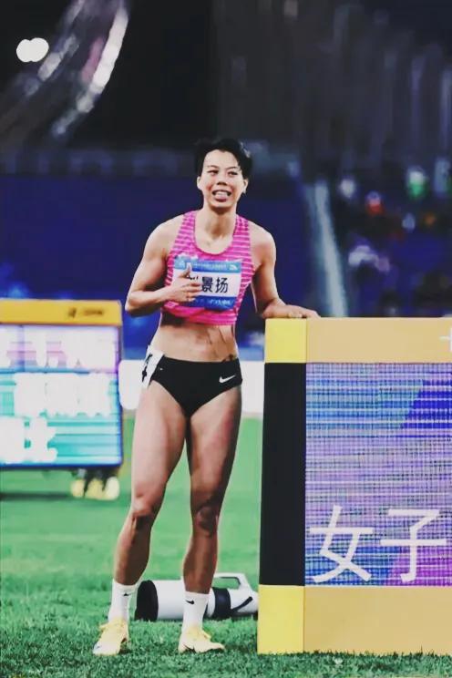 刘景扬一介散修，打败了众多宗门圣女！看到她和妈妈相拥那一刻，内心真的有被感动到