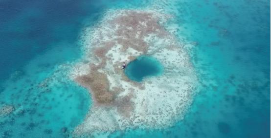 菲律宾成天嚷嚷中国在黄岩岛“搞破坏”，结果自家门口突然冒出个3200岁的“大眼睛
