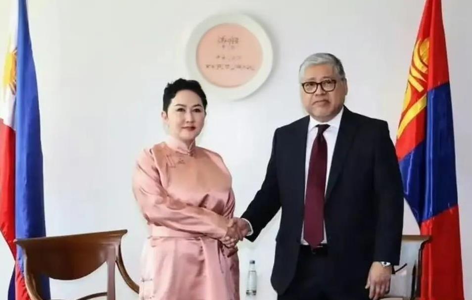 蒙古外长访菲，开口就说“支持菲律宾在南海的权益”，不料下一刻就彻底破防蒙古外长