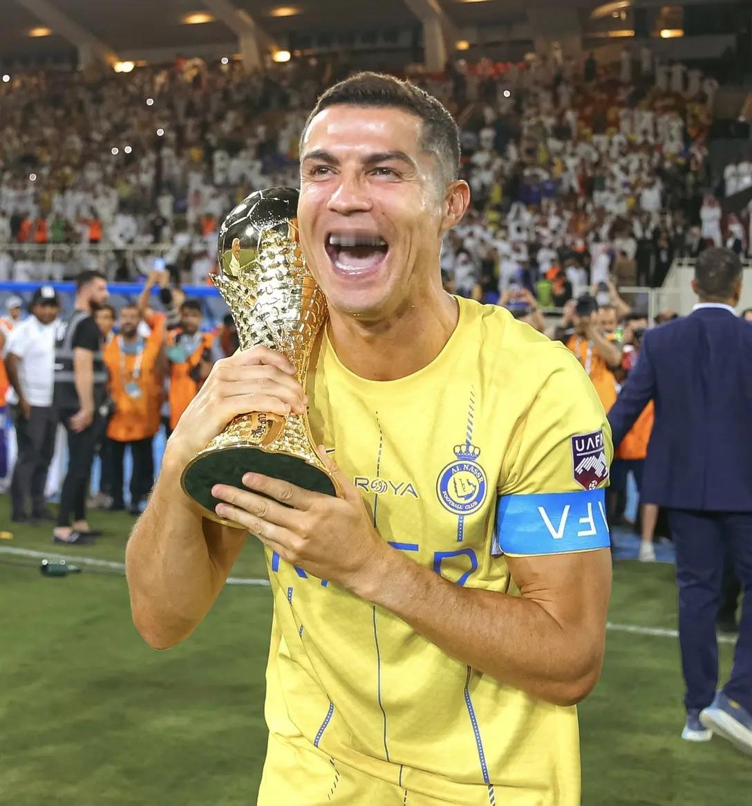 果然钱是男人的胆，只要钱给到位，老树也能发新芽。这不，C罗和利雅得胜利续约后，状