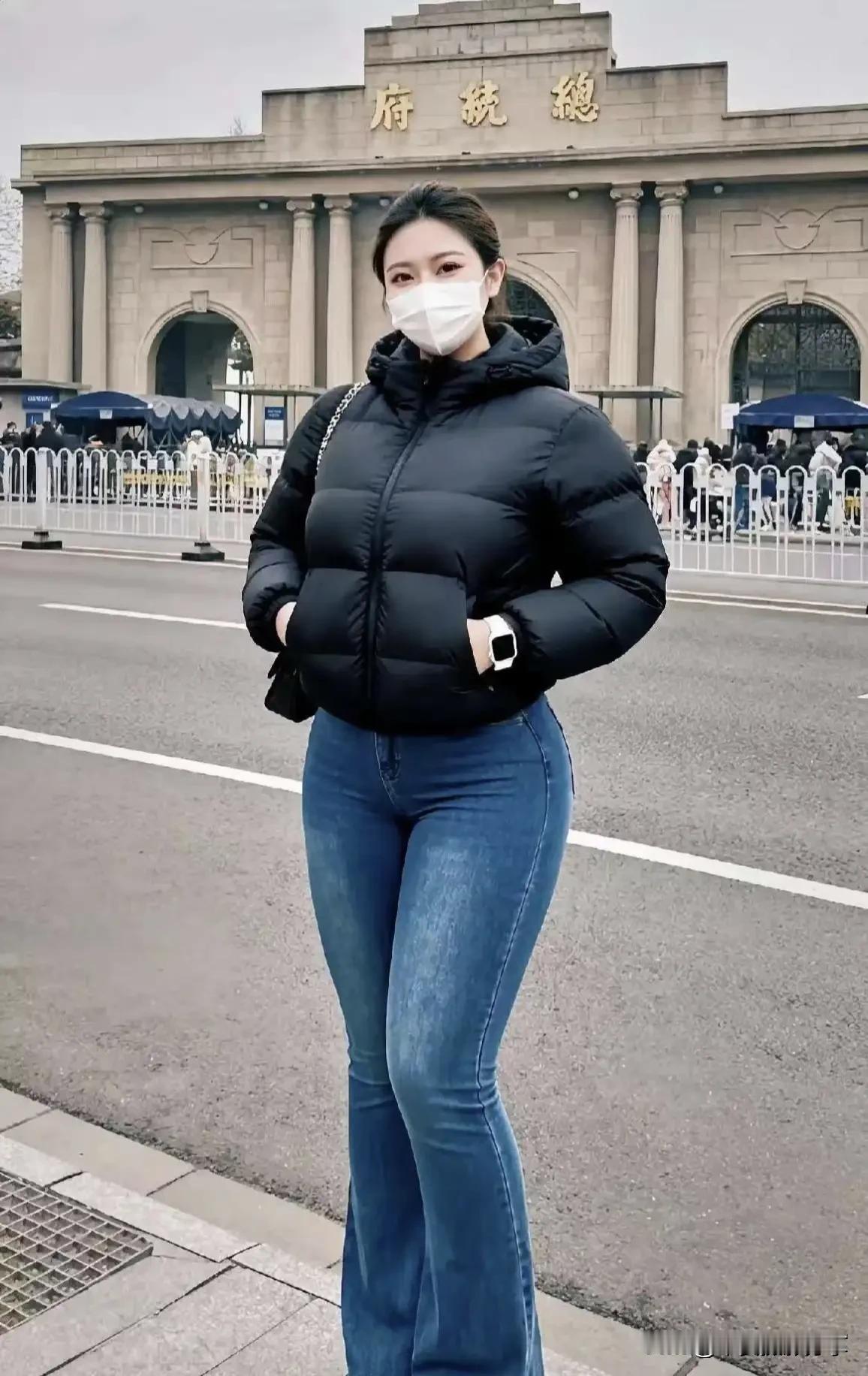 大码女装模特这一职业太酷了。以前时尚圈总盯着瘦女孩，大码女孩的美被忽视。现在大码