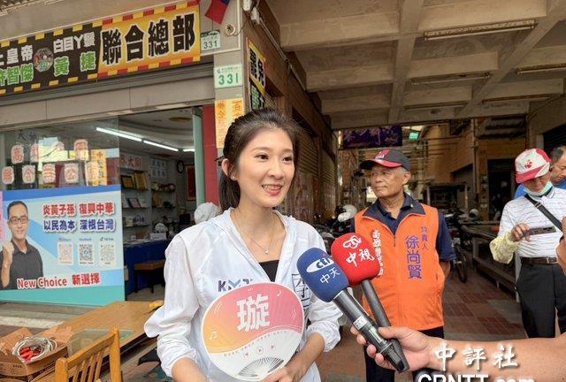 高雄蓝军无人响应罢绿委　李明璇惊呼第一个　　高雄民团发起罢免民进党“立委”黄捷