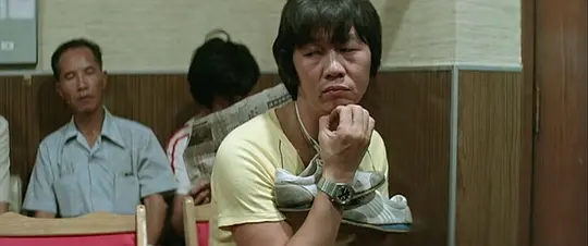 刷完了《摩登保镖》，许冠文还借此获得第一届香港金像奖影帝，沿袭许氏鬼马喜剧堆