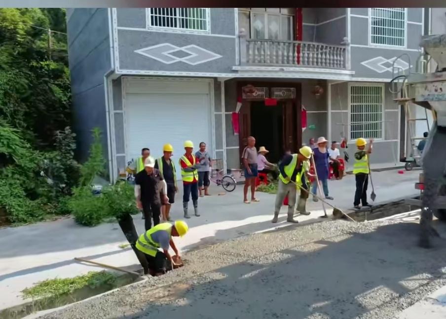 2025年，农村正奏响乡村振兴的激昂乐章2025年末，农村大地处处涌动着