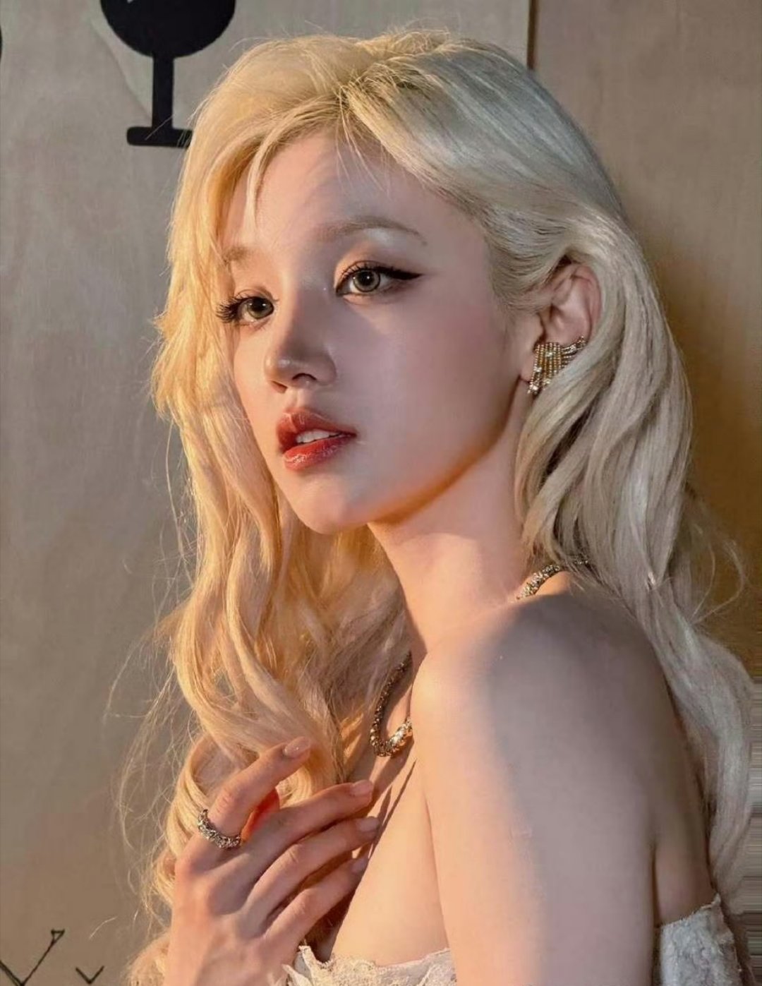 宋雨琦latata好美，完全女神级别期待九月中的solo2​​​
