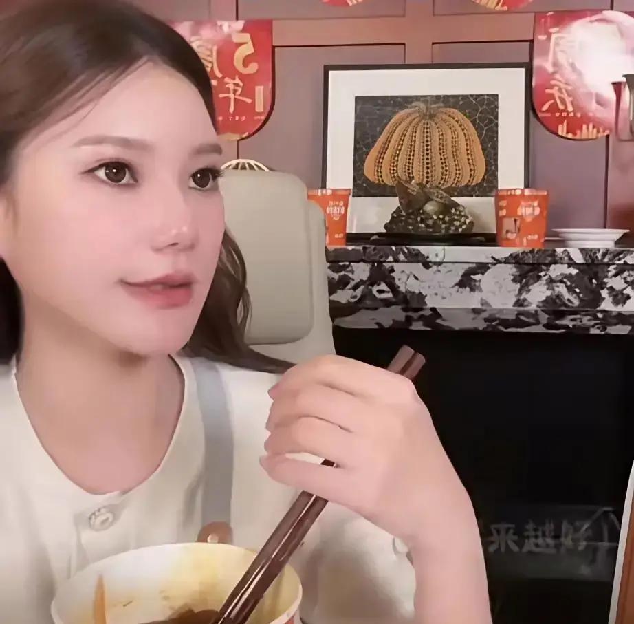 你以为每月飞6趟台湾陪娃的妈妈不称职？她的儿子反而把“妈妈的航班号CA185”当