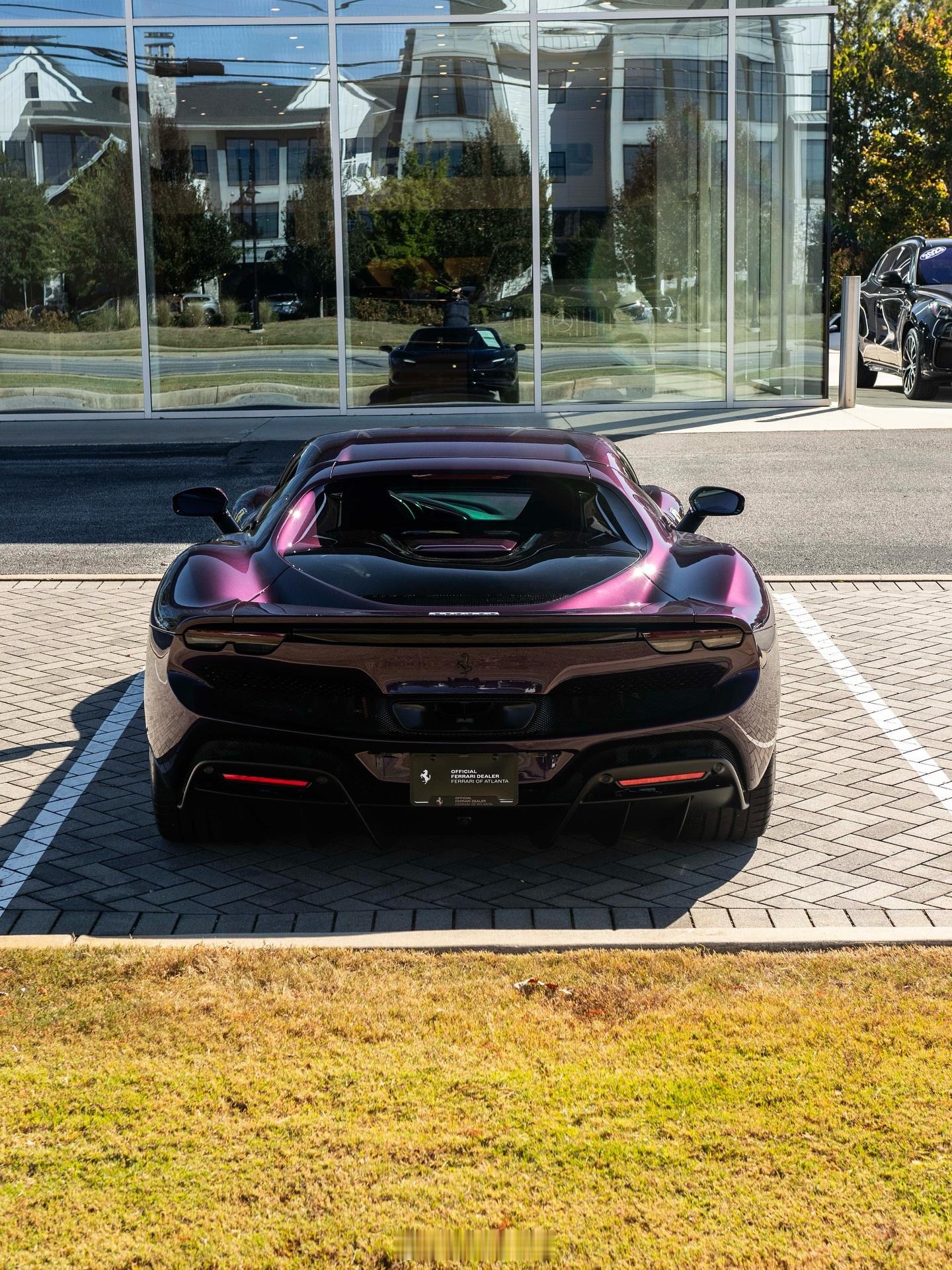 紫色法拉利296GTB黑色内饰+碳纤维赛车座椅