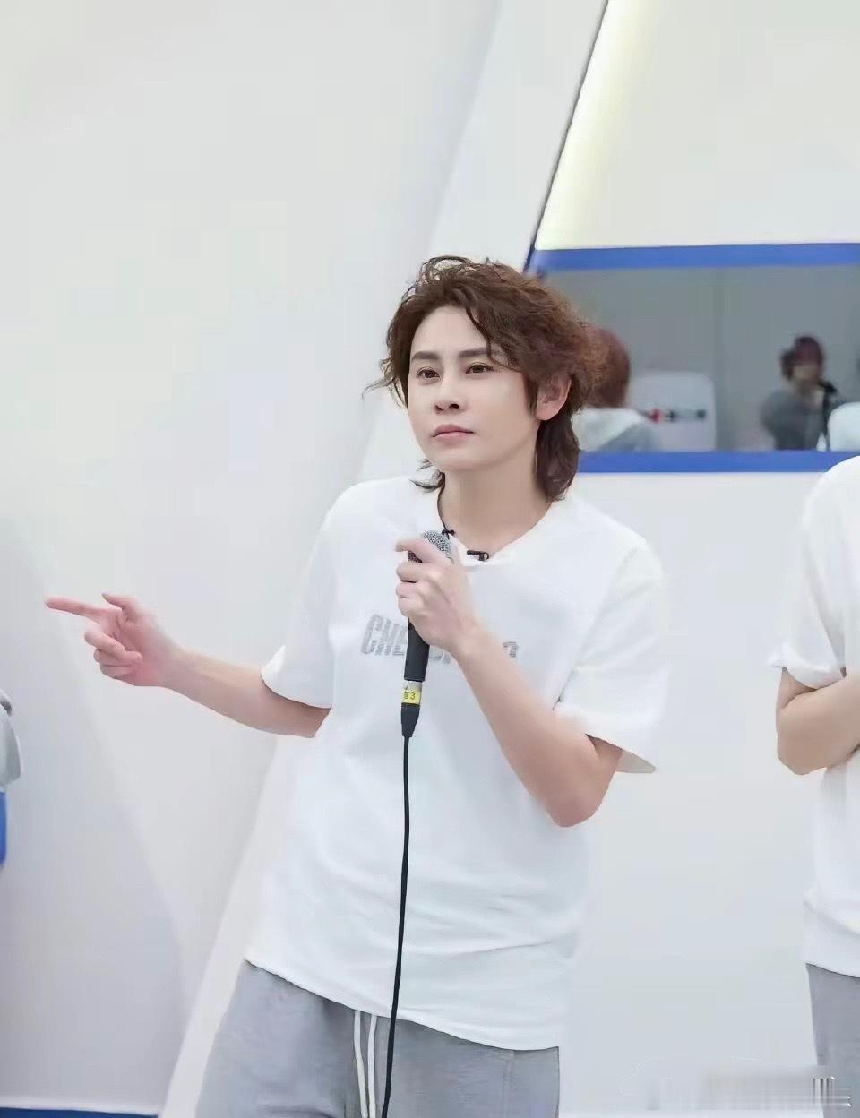 大家真的不要羡慕王濛了，普通人永远也成为不了她，原因很简单，不是因为她是奥运冠军