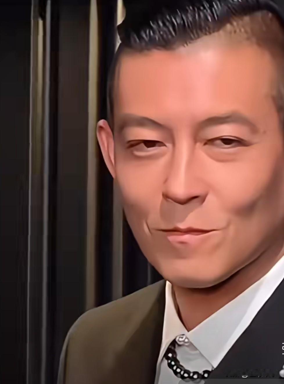 陈冠希一露头，张柏芝又成了“话题”人物……这两天，因沉溺多年的陈冠希，现身上
