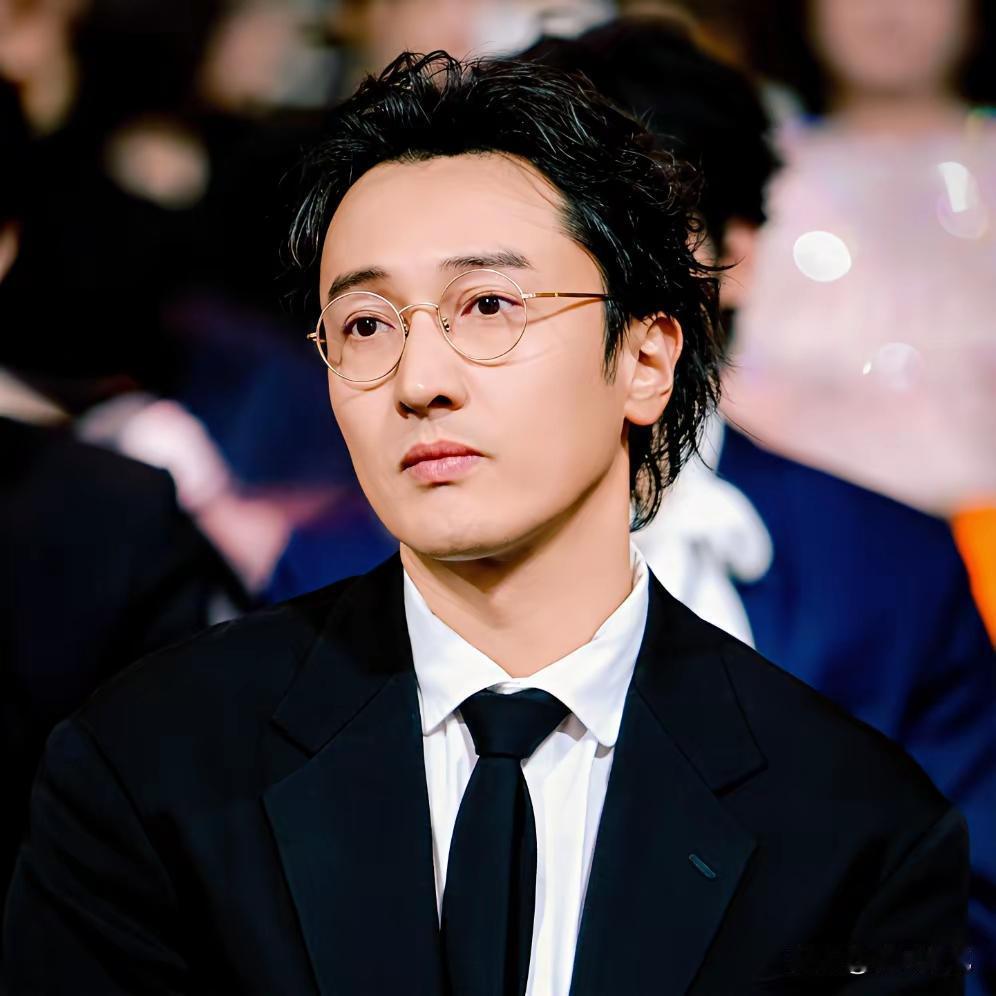 我本来就特别不喜欢王传君，可他偏偏次次都能赢，实在让人觉得无语。感觉《披荆斩棘