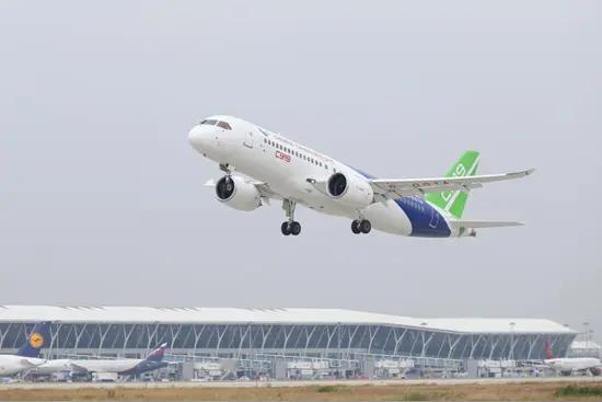 厉害了，我的国！C919累计获得了1000多架的国内外订单。按照该机型的价格每