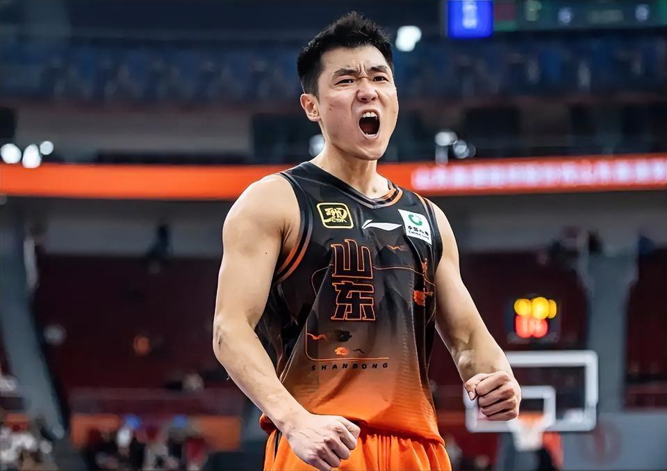 太精彩了！山东99-86大胜广东，这4位球员是赢球最大功臣！1、 高诗岩，攻防