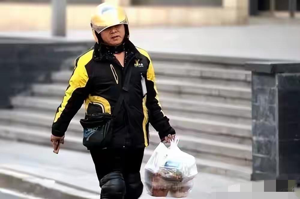 国家为啥叫停外卖补贴大战？1分钱吃大餐的“好事”，其实是个坑！平台烧钱、商家